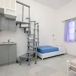 Depis Naxos شقة